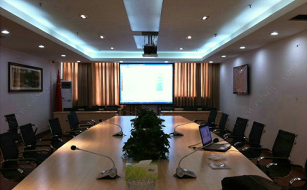 工裝（廣播、午夜福利视频观看及弱電工程）